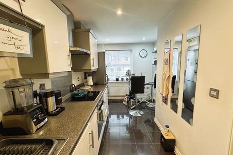 3 bedroom townhouse for sale, Stonemere Drive, Radcliffe