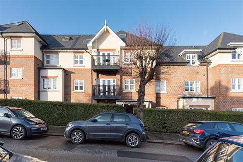 1 bedroom flat for sale, Chelmsford Road, London N14