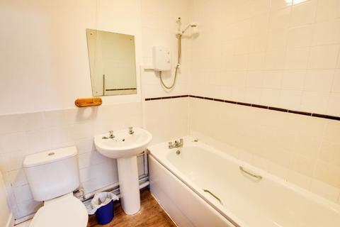 1 bedroom apartment to rent, Wessex Walk, Westbury