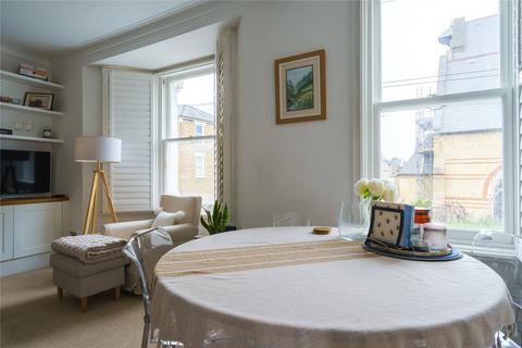 3 bedroom apartment for sale, Santley Street, London, SW4