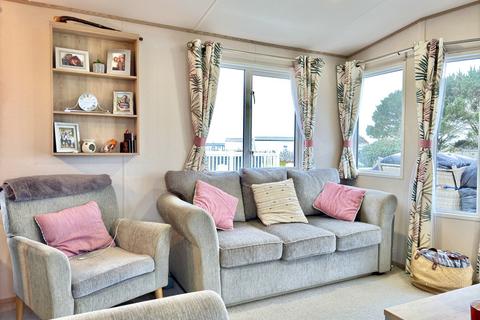 2 bedroom lodge for sale, NEWQUAY TR8