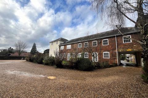 1 bedroom apartment for sale, Tring Station