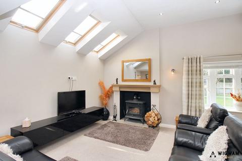 2 bedroom house for sale, School Lane, Holmpton, HU19