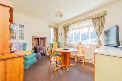 4 bedroom detached house for sale, Dinbren Road, Llangollen