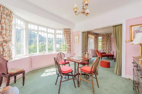 Brynglas Dinbren Road, Llangollen, LL20 8TF