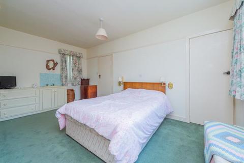 Brynglas Dinbren Road, Llangollen, LL20 8TF
