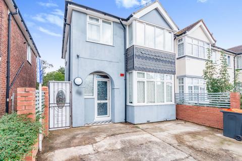 3 bedroom semi-detached house to rent, Winchester Road, Bedford, MK42 0RZ