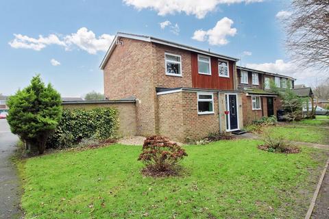 3 bedroom end of terrace house for sale, Beechfield Way, Hazlemere HP15