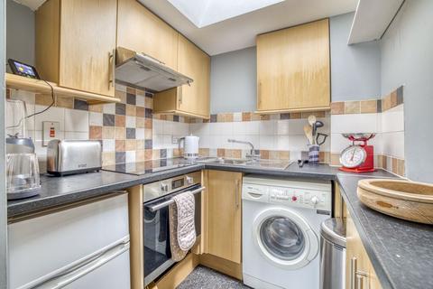 44 Vineys Yard, Bruton, BA10 0EU