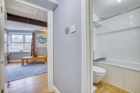 44 Vineys Yard, Bruton, BA10 0EU