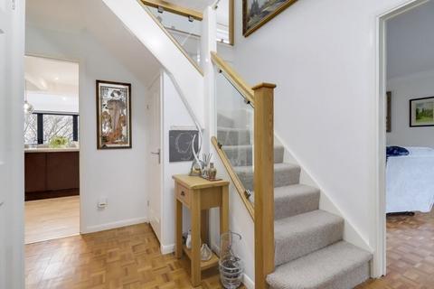 9 Newark Road, Windlesham, GU20 6NE