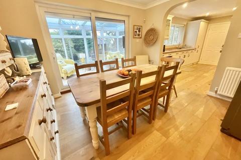 6 bedroom detached house for sale, Church Road, Southbourne