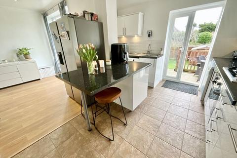 15 Covena Road, Bournemouth, BH6 5LN