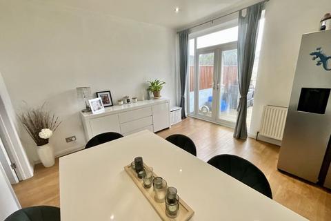 15 Covena Road, Bournemouth, BH6 5LN