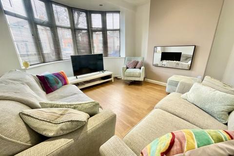 15 Covena Road, Bournemouth, BH6 5LN
