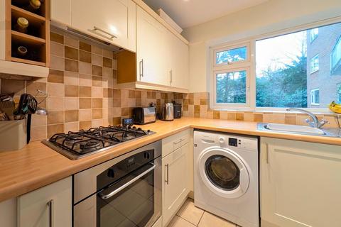 2 bedroom ground floor flat for sale, Surrey Road, Bournemouth BH4