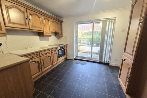 4 bedroom end of terrace house to rent, Old Oscott Hill, Birmingham B44