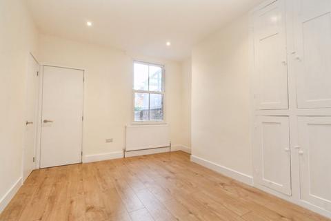 2 bedroom terraced house to rent, Bower Street, Bedford MK40