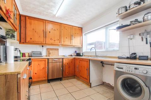 3 bedroom semi-detached house for sale, Gilwell Close, Bedford MK41