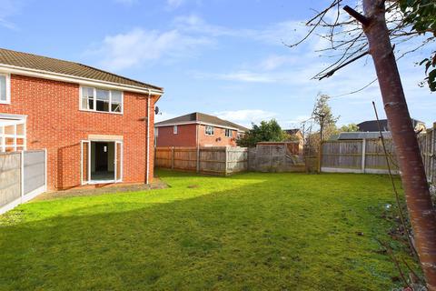25 Falcon Close, Droitwich, WR9 7HF