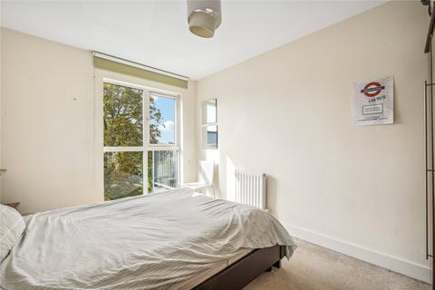 2 bedroom apartment to rent, London SW12