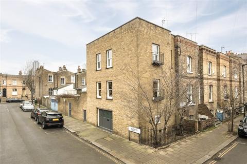 3 bedroom end of terrace house for sale, London SE11