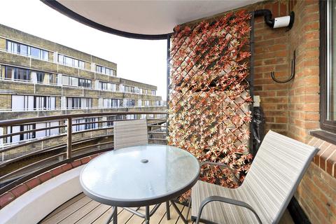 2 bedroom apartment for sale, London W8