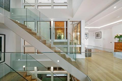 4 bedroom apartment for sale, Lancaster Gate, Hyde Park, London., W2