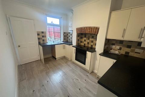 2 bedroom house to rent, Silverdales, Dinnington, Sheffield, South Yorkshire, S25