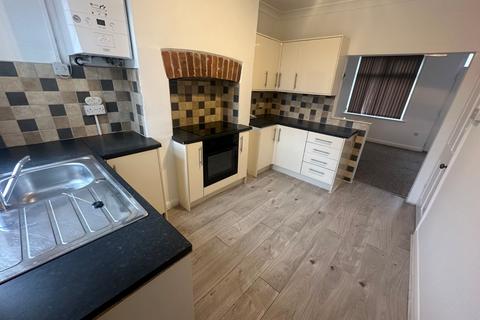 2 bedroom house to rent, Silverdales, Dinnington, Sheffield, South Yorkshire, S25