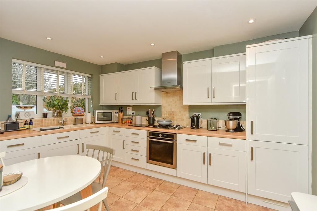 Kitchen/ Breakfast Room