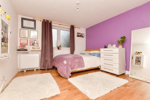 2 bedroom flat for sale, Brighton Road, Sutton, Surrey