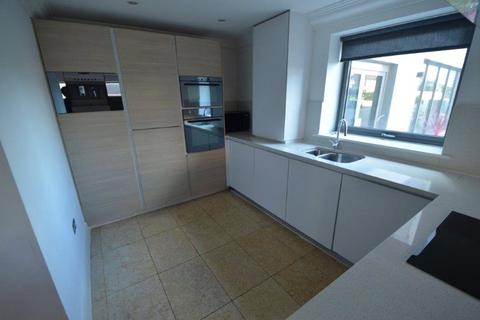 2 bedroom apartment for sale, The Shore, Westcliff-on-Sea, Essex, SS0