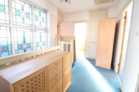 2 bedroom maisonette for sale, Edgware HA8