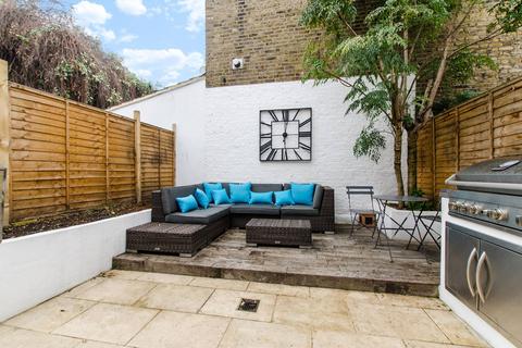 4 bedroom terraced house to rent, Selkirk Road, Tooting, London, SW17