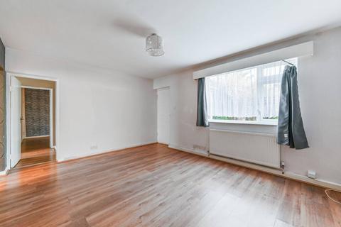 2 bedroom flat for sale, St Helens Crescent, Norbury, London, SW16