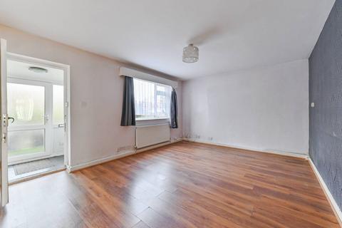 2 bedroom flat for sale, St Helens Crescent, Norbury, London, SW16