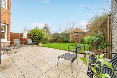 5 bedroom house to rent, Kings Road, Willesden, London, NW10