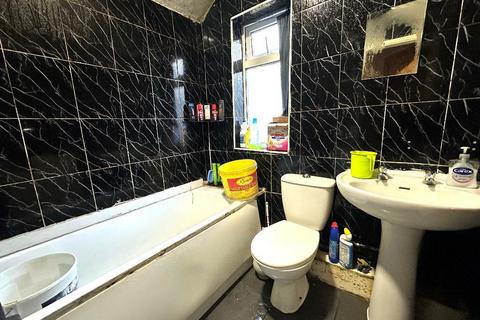 3 bedroom terraced house for sale, High Town, Luton LU2