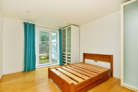 1 bedroom flat to rent, Coachmaker Mews, Clapham North, London, SW4