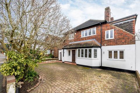 4 bedroom detached house for sale, Woodlands Avenue, Coombe, New Malden, KT3