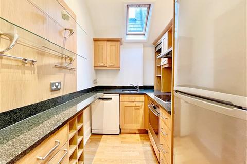 3 bedroom flat to rent, Ornan Road, Belsize Park