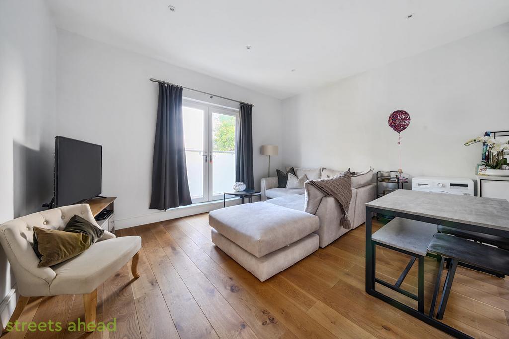 Apartment in London - View 2