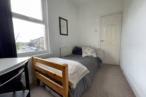 2 bedroom flat for sale, Exning Road, London, E16, West Ham, London, E16