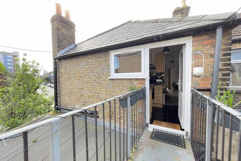 57b Exning Road, London, E16 4NE