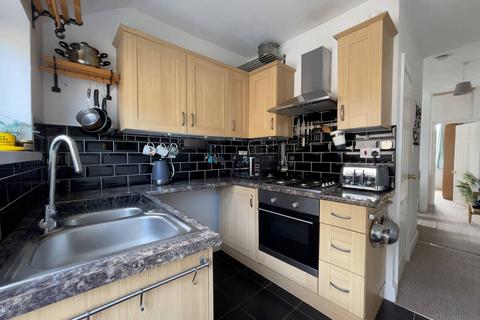 57b Exning Road, London, E16 4NE