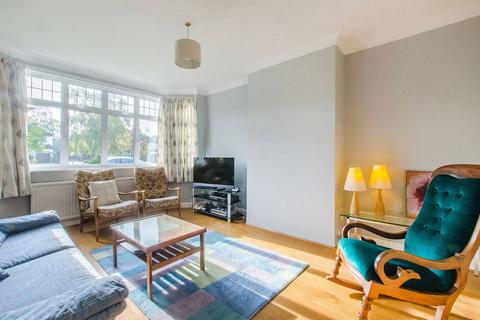 42 The Mead, Beckenham, BR3 5PF