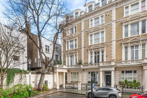 2 bedroom flat to rent, Clanricarde Gardens, Notting Hill, London, W2