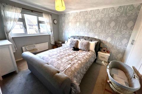 25 Highclere Way, Worthing, BN13 3RF