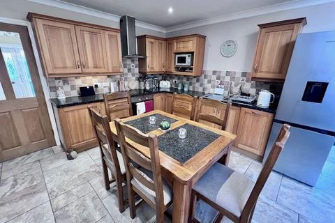 2 bedroom detached bungalow for sale, Cracknowl Aldern Way Bakewell DE45 1AJ